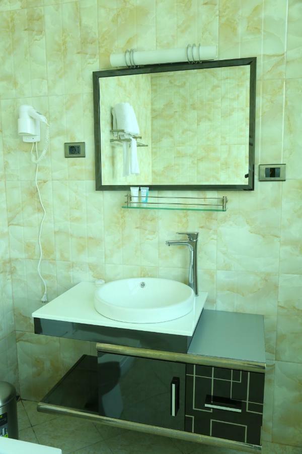Heron Hotel Аваса Экстерьер фото